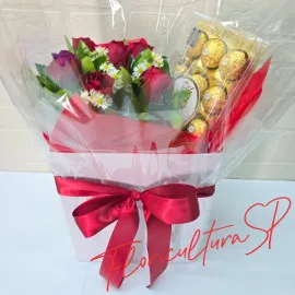 Caixa Surpresa Rosas e Ferrero