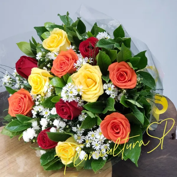 Buquê Tropical com Rosas